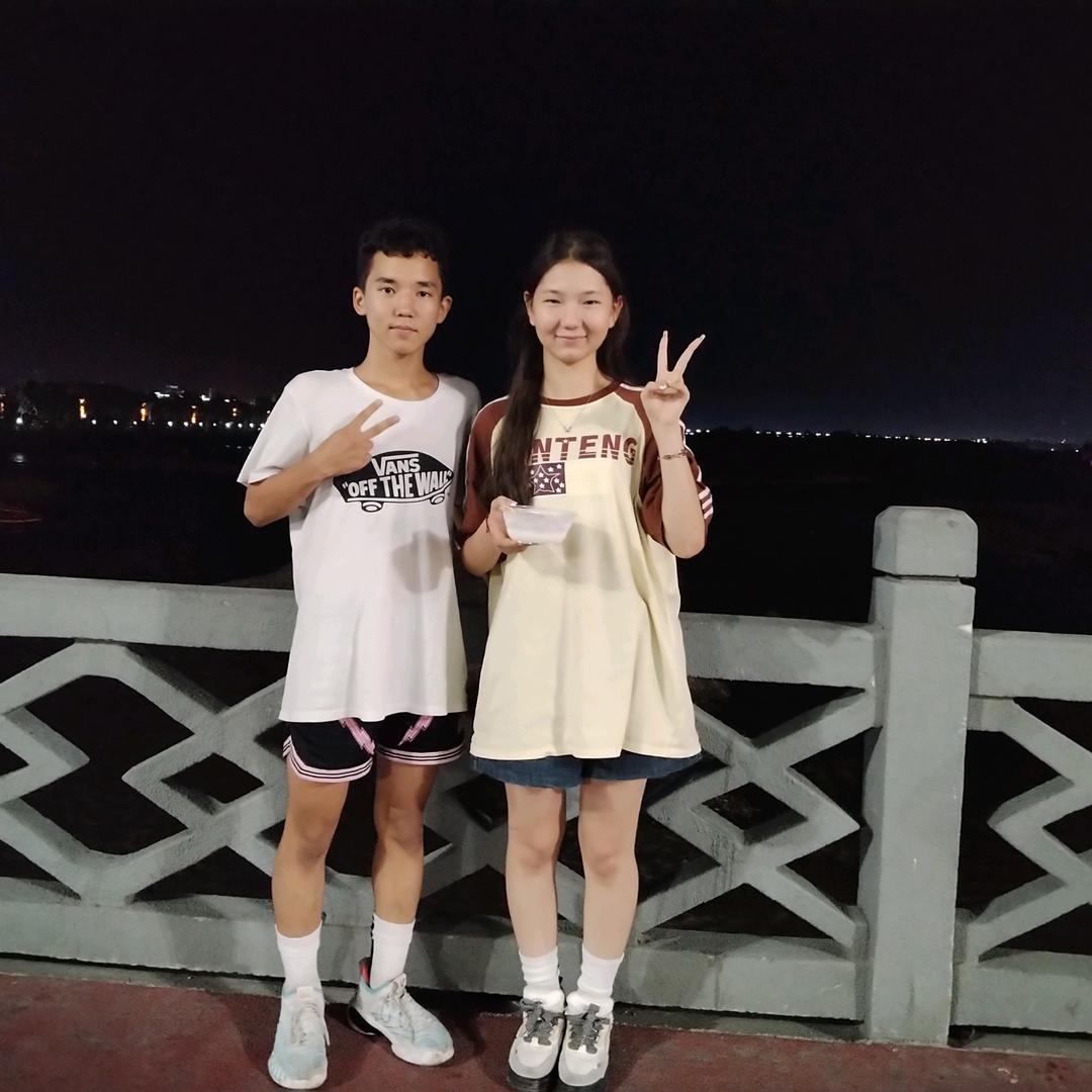 都曼