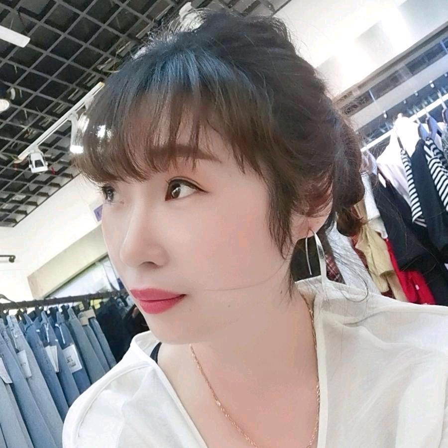 莉莉姐（巴中梅鹿宴）