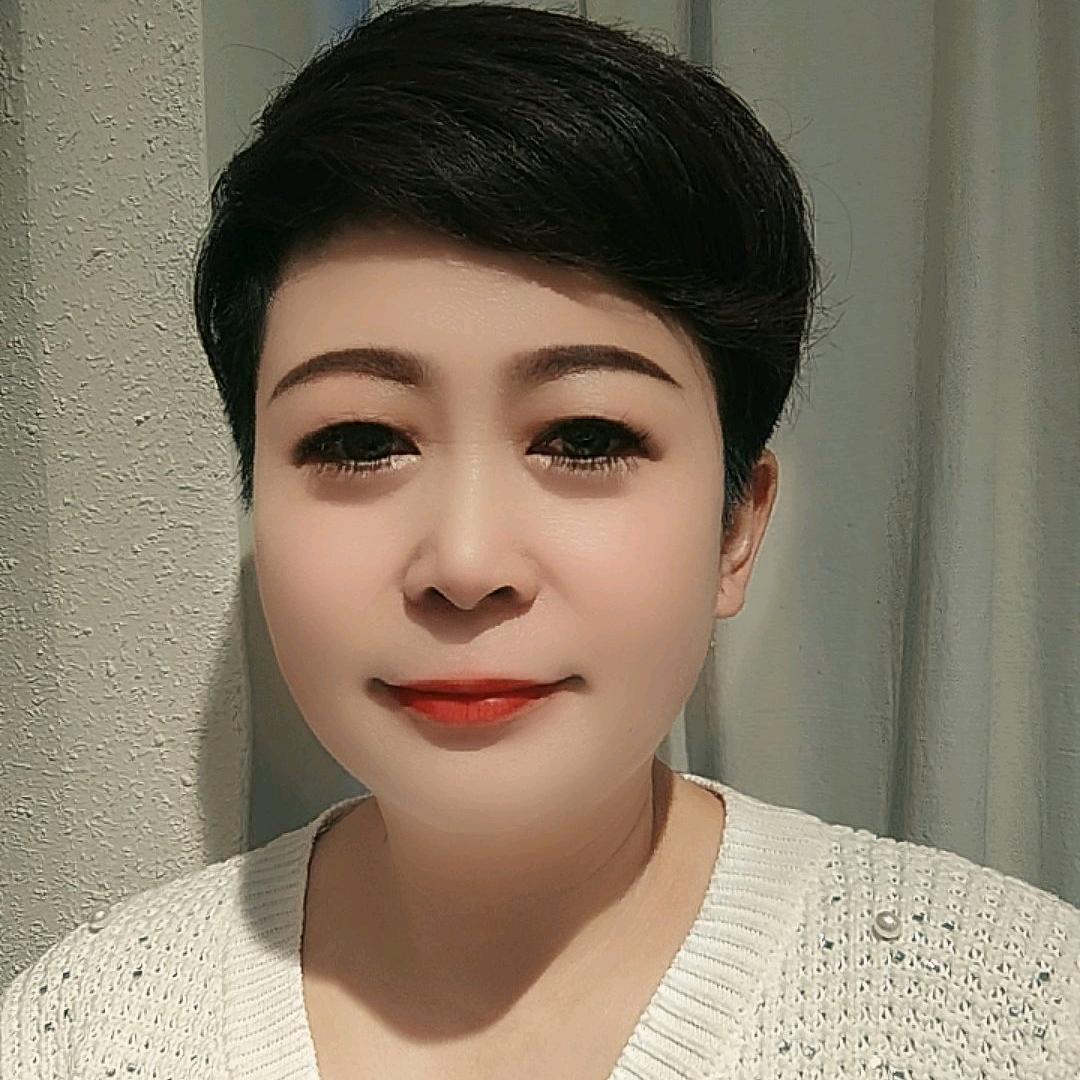 乌鲁木齐市墨染轻奢女装