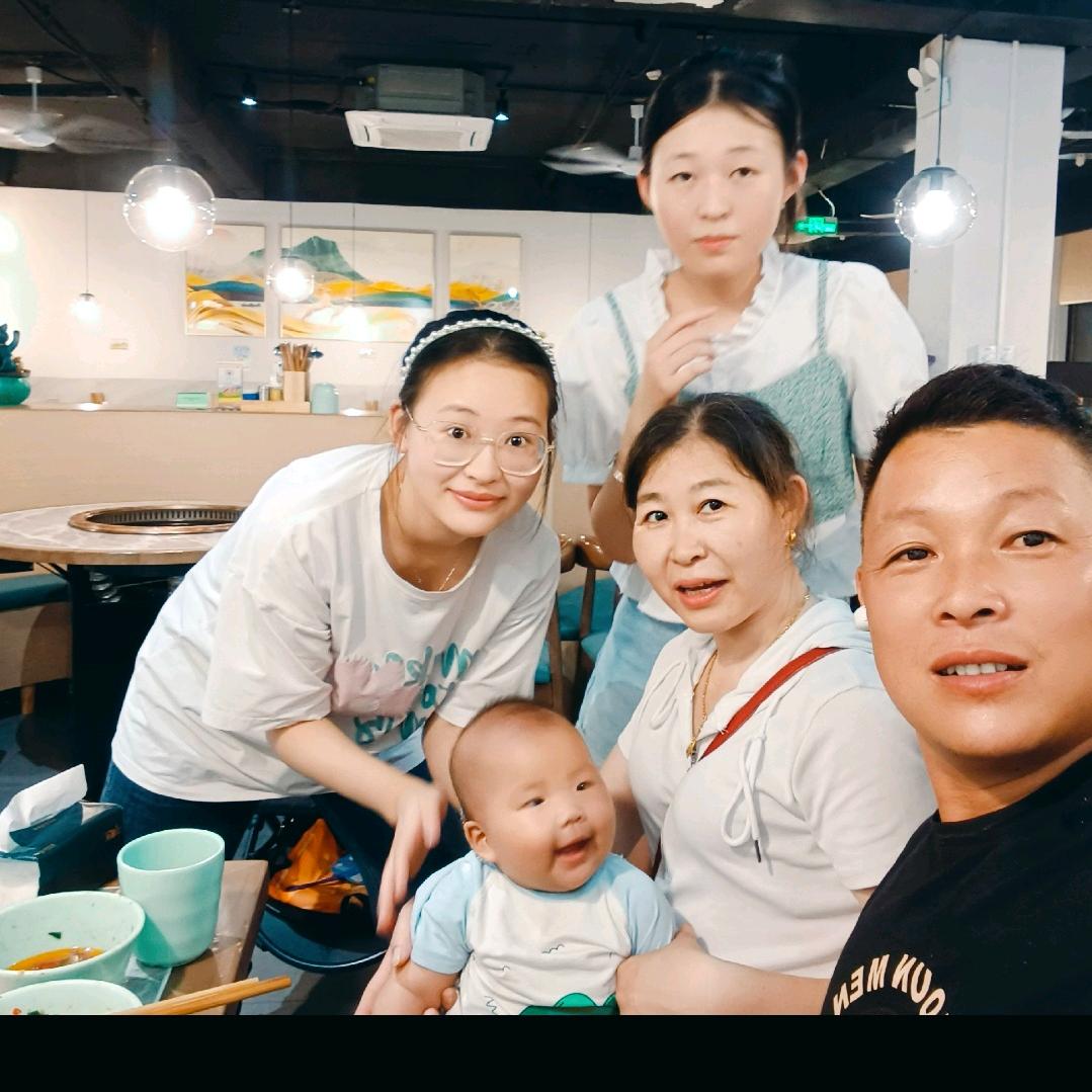 荣哥，登峰木门，防盗门卫生间门