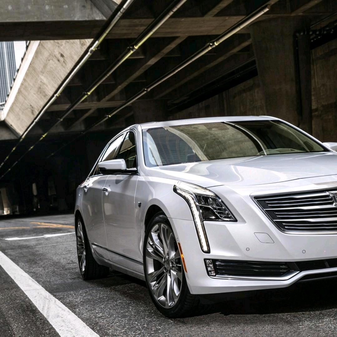 凯迪拉克追高铁