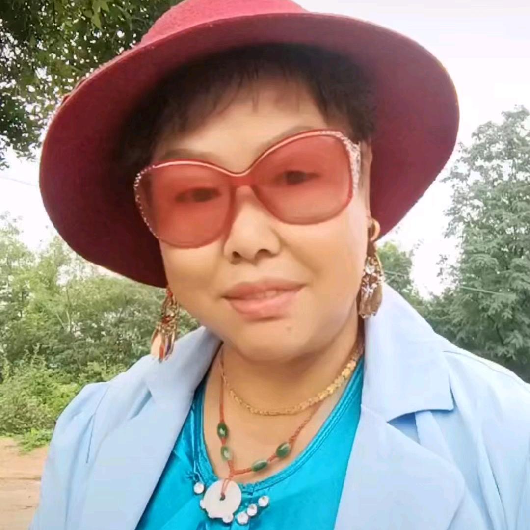朱翠兰笑口常开