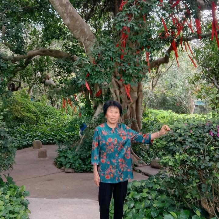 快乐的老太婆😍😍😍