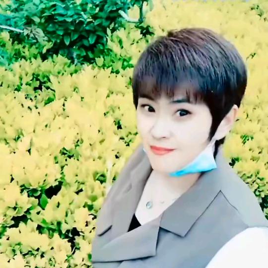 傻妹一个人