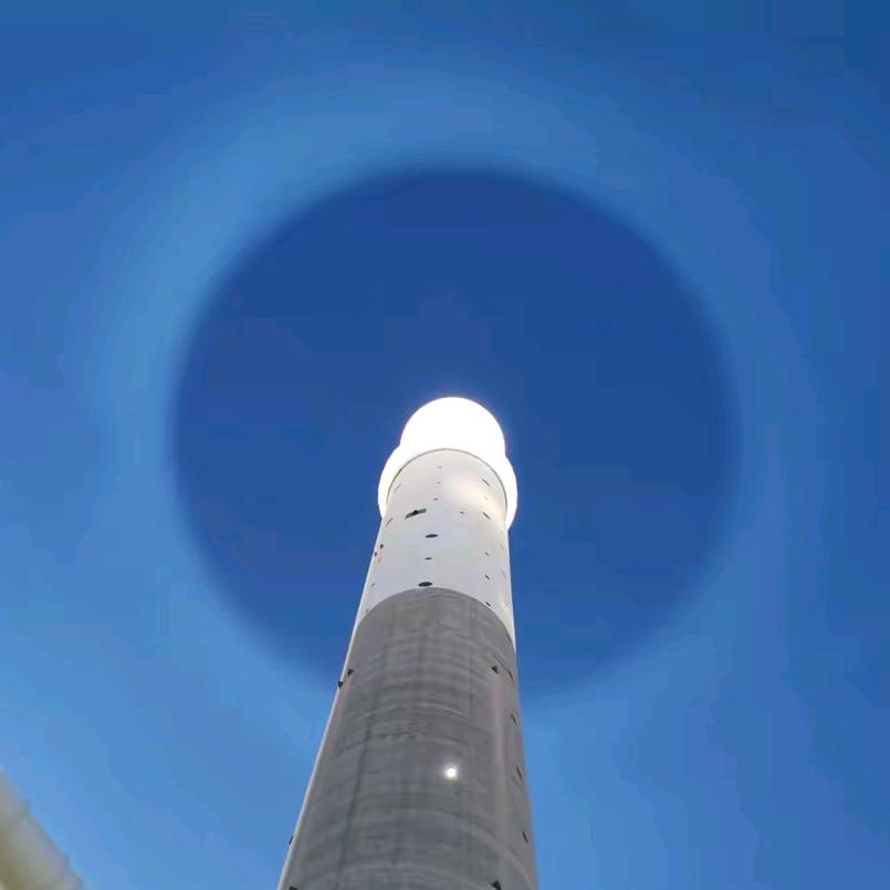 亮