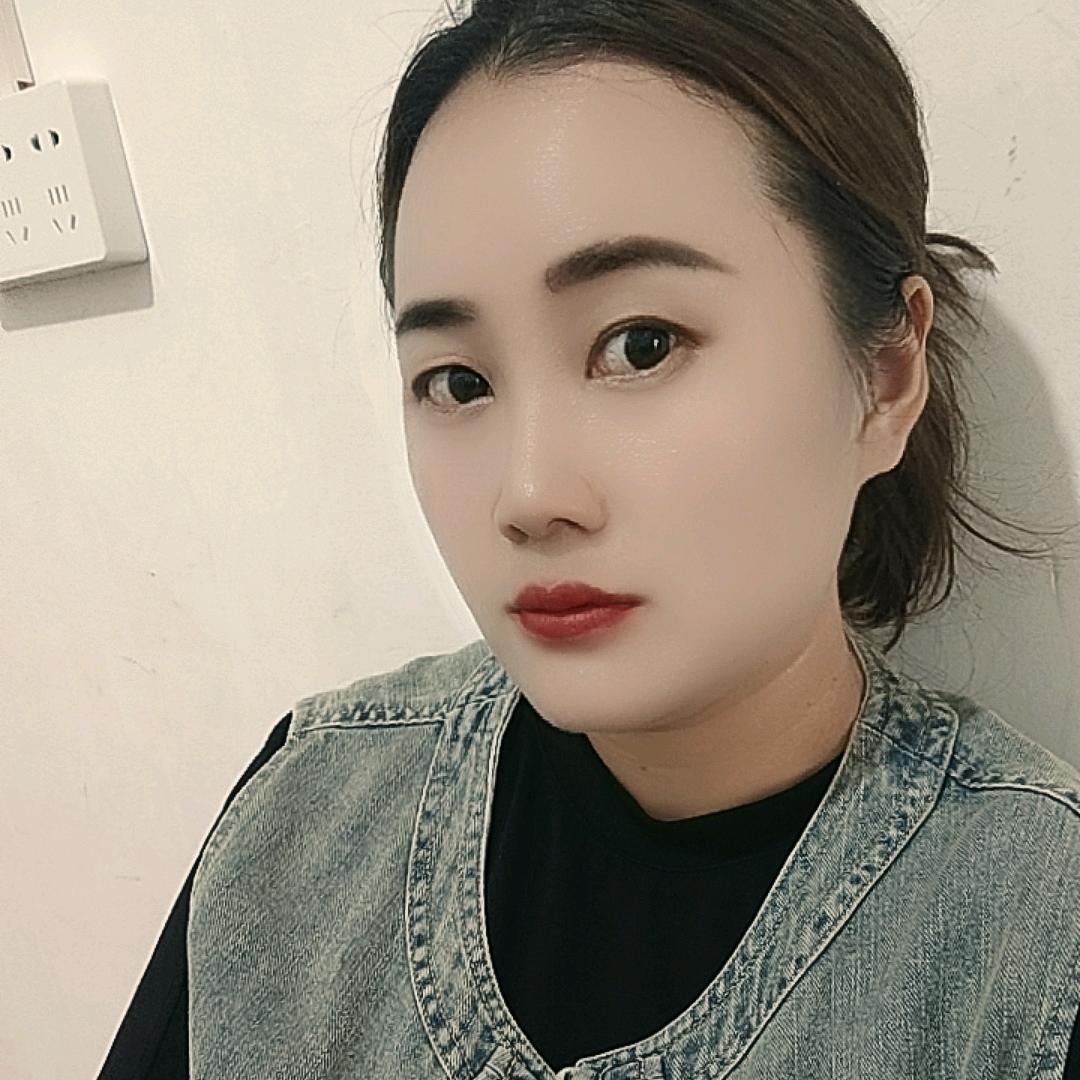 瓷砖美缝的囉菇凉