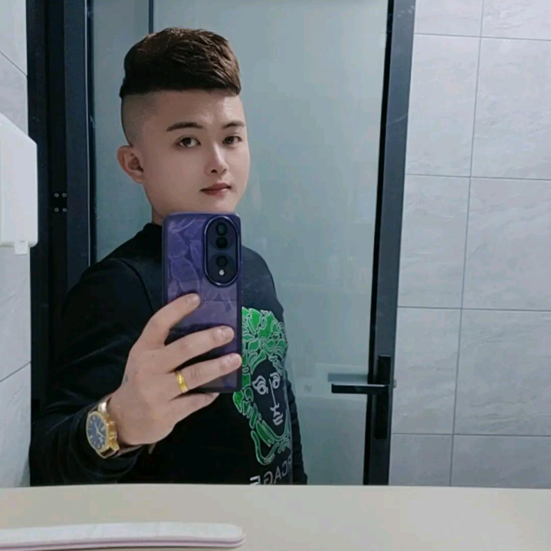 90后地摊小伙，共青湖烧烤，茶饮，成记.