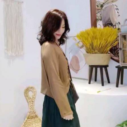 李香凝
