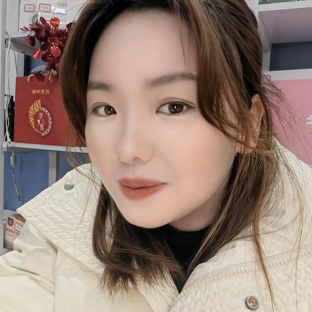 鑫禾智小颜馆宝康店 —丹丹老师