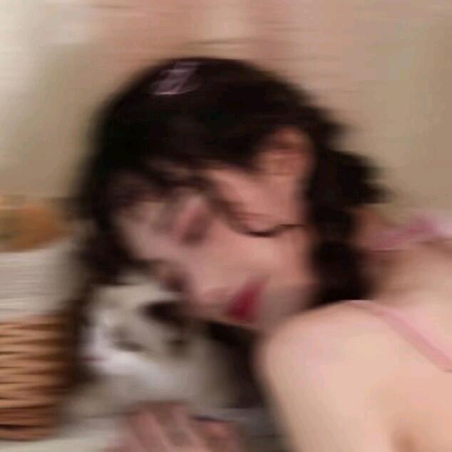 绾月