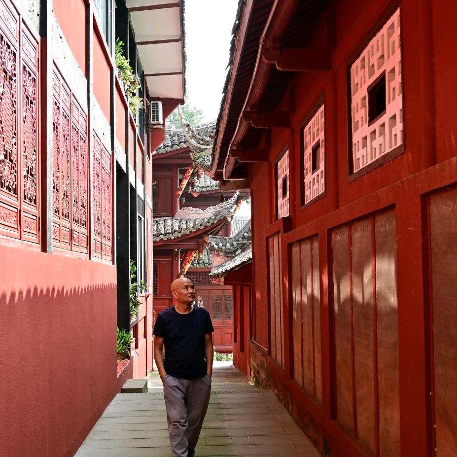 窗内一盏灯（纪录生活）