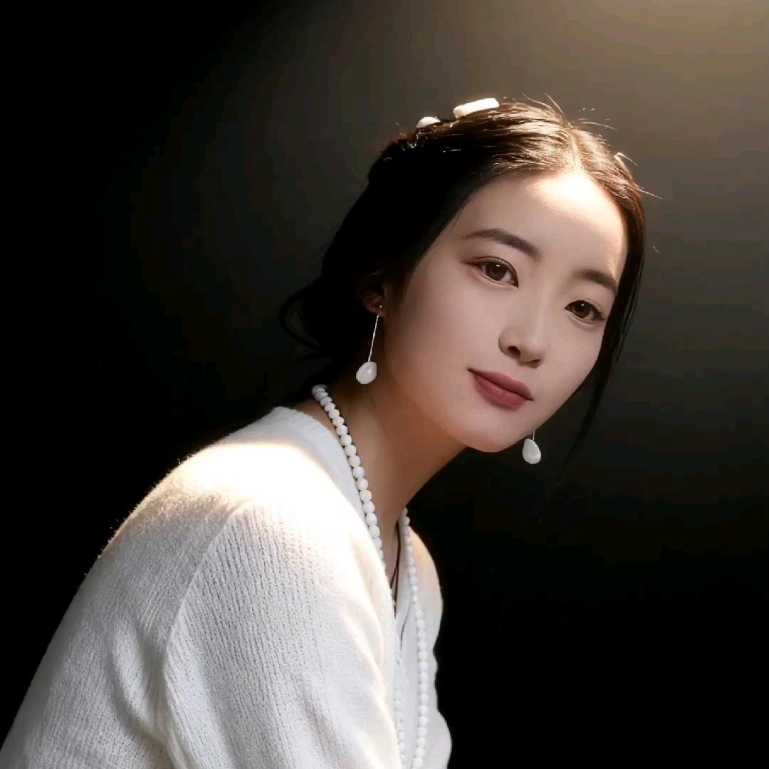 西藏女孩。