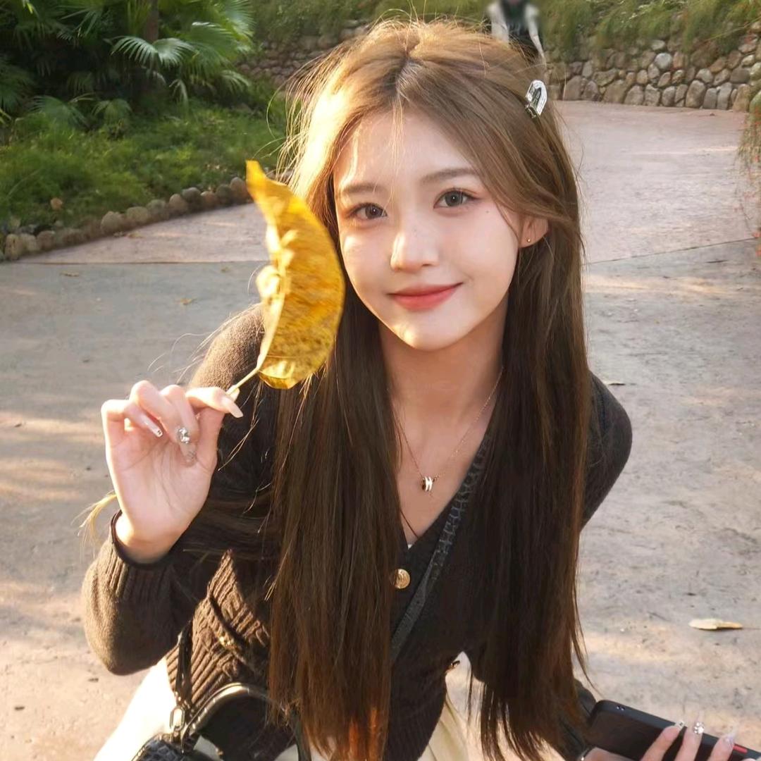 伍月