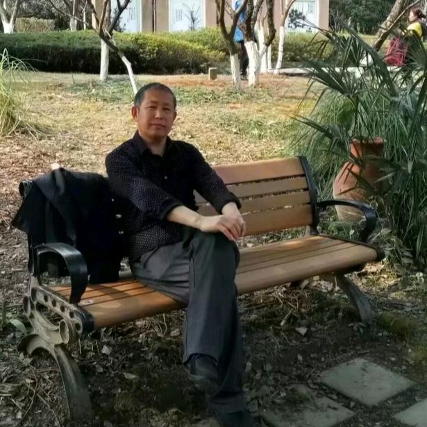 巍巍昆仑