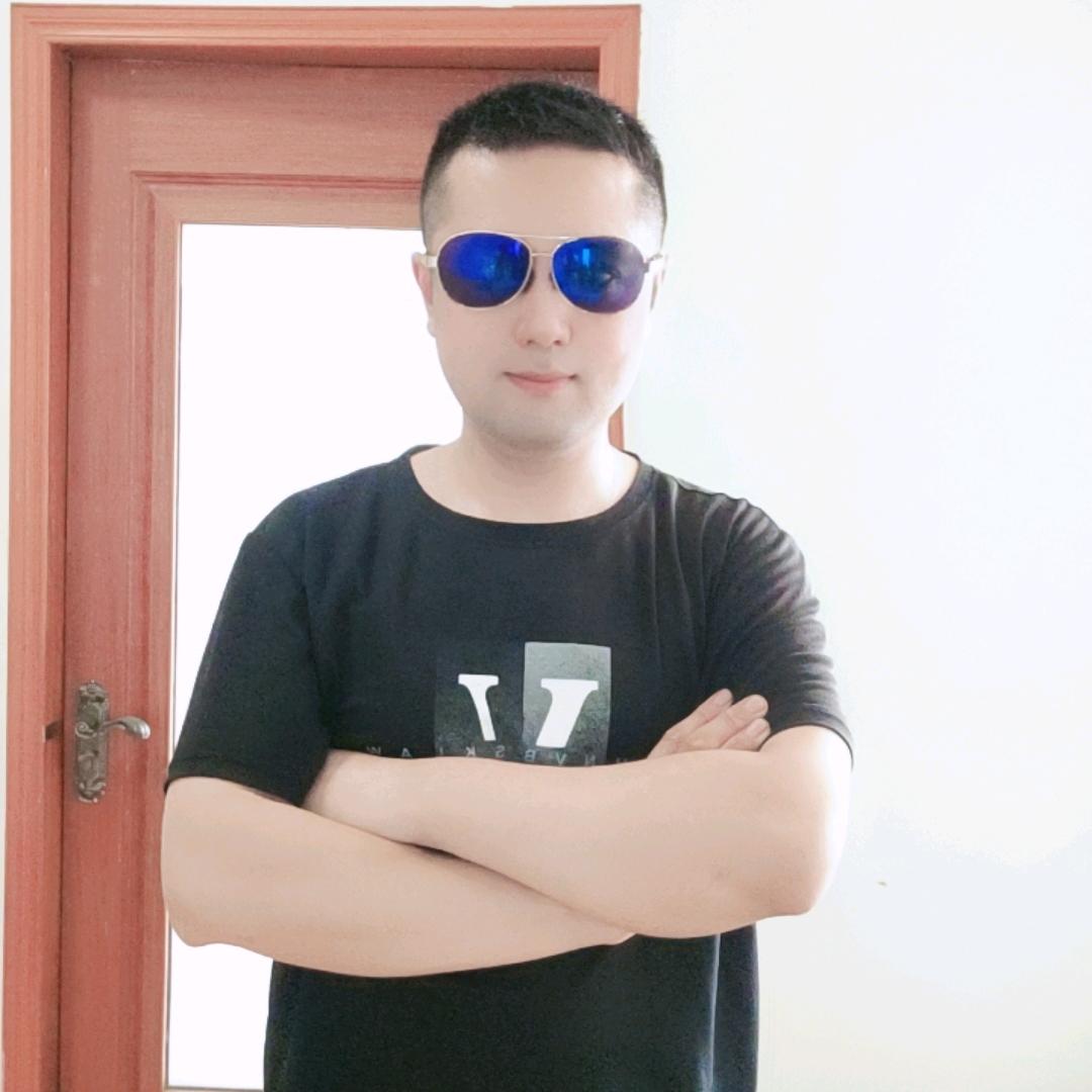 上月云华🐅头像
