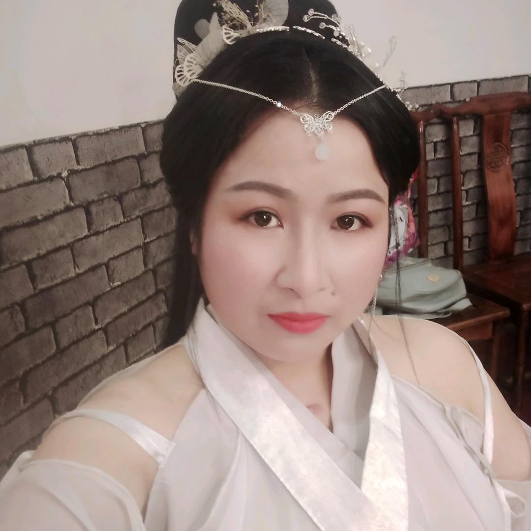 思思