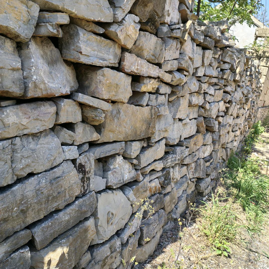 897910340