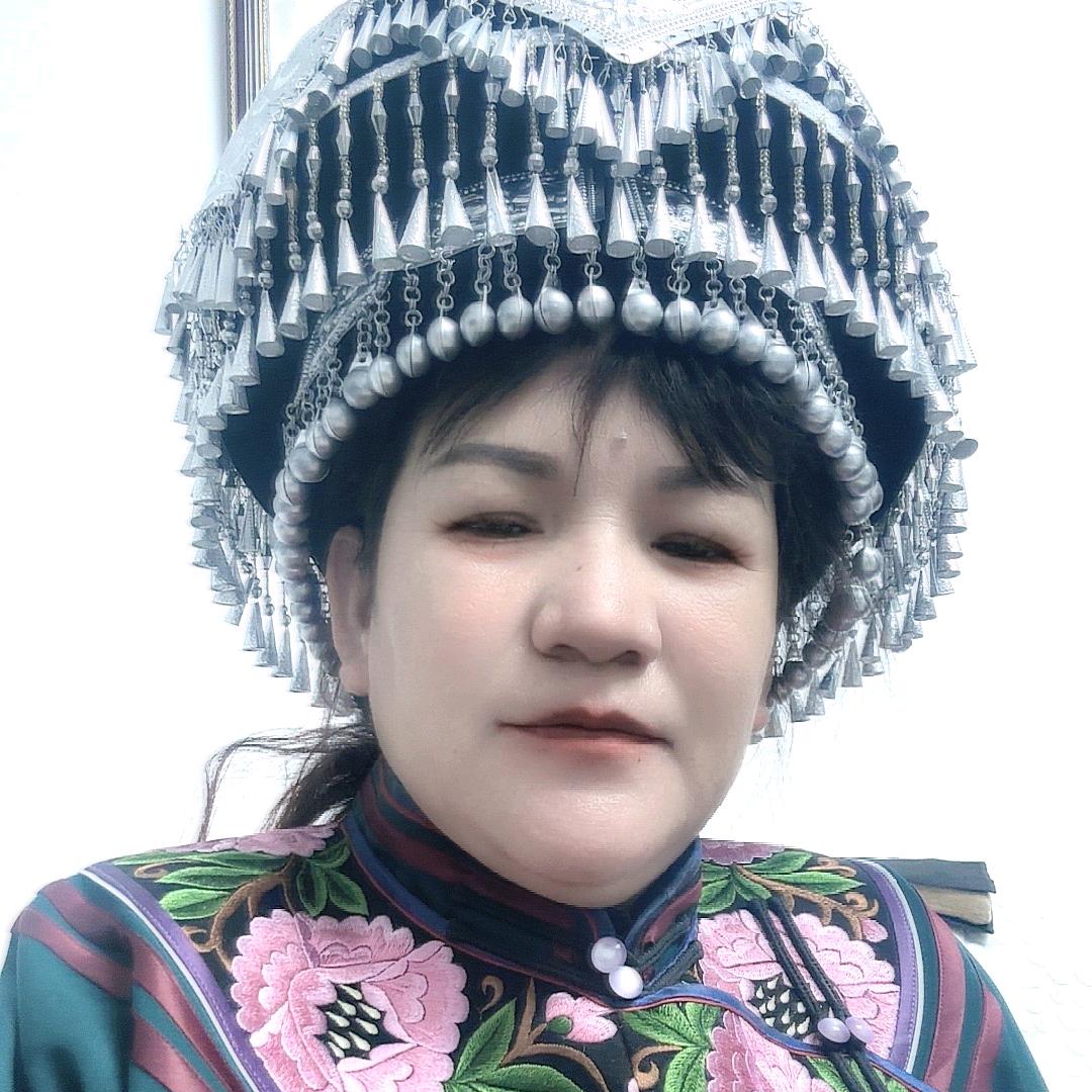 张胧英
