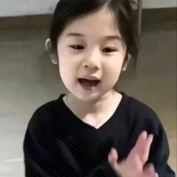 显眼包^0^