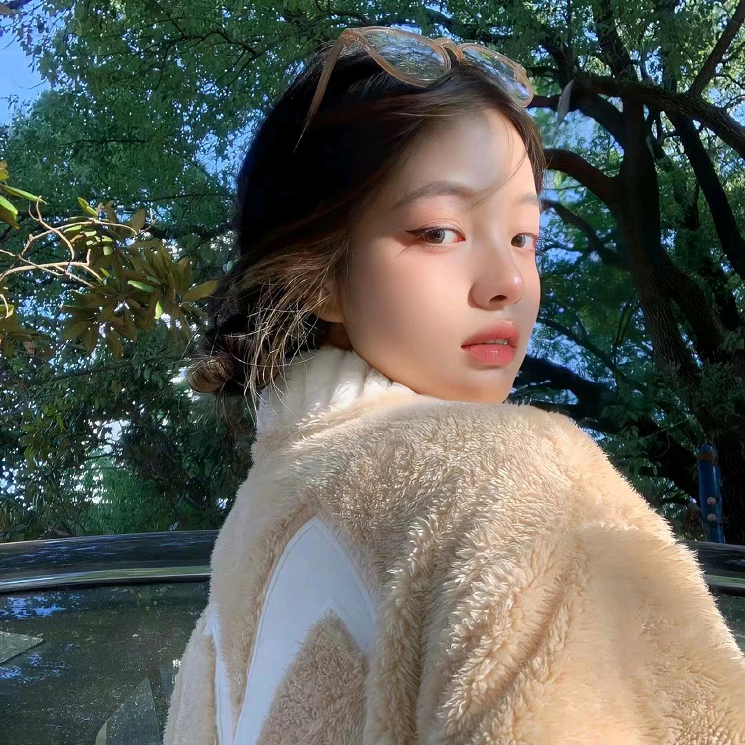 爱吃芝士的诗诗