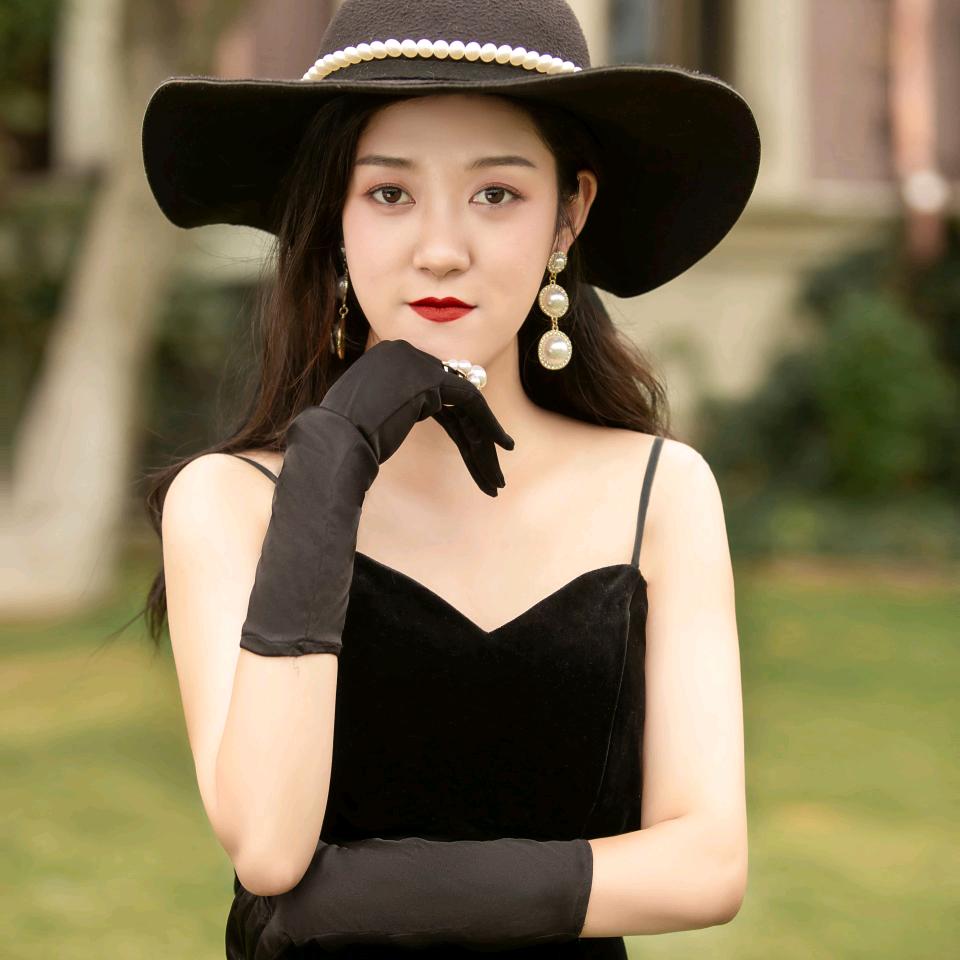 曲蔚然