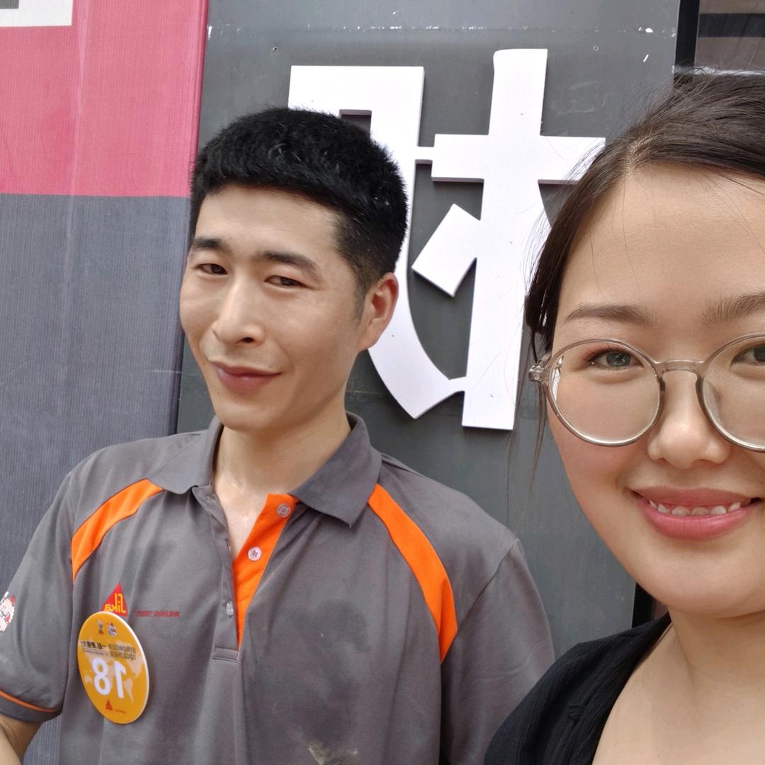 我在泗县贴瓷砖     小苗夫妻
