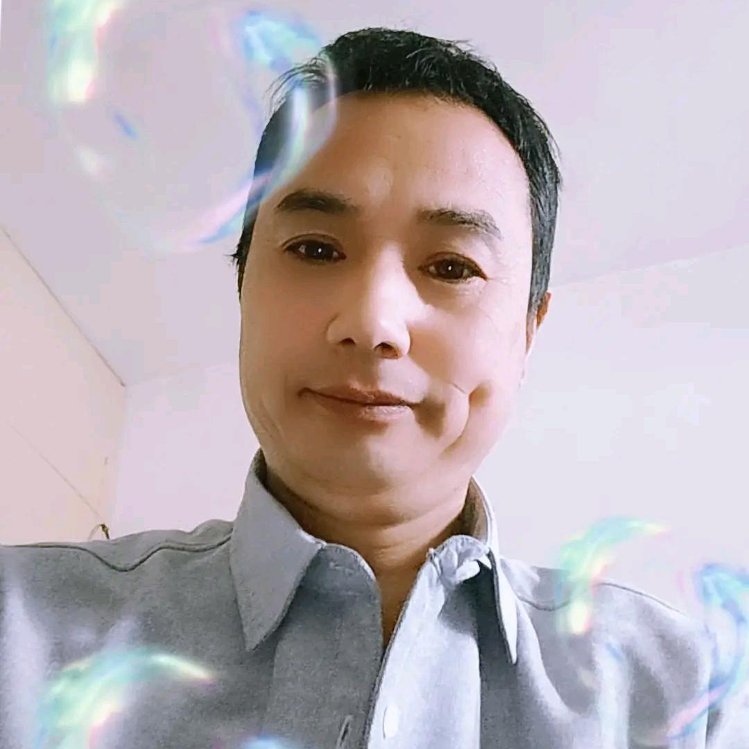乌海市金裕市场小五精品水果批发