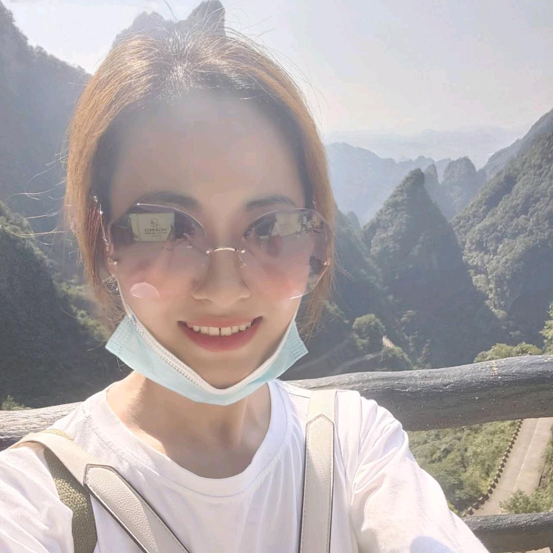 宝日房产高婕
