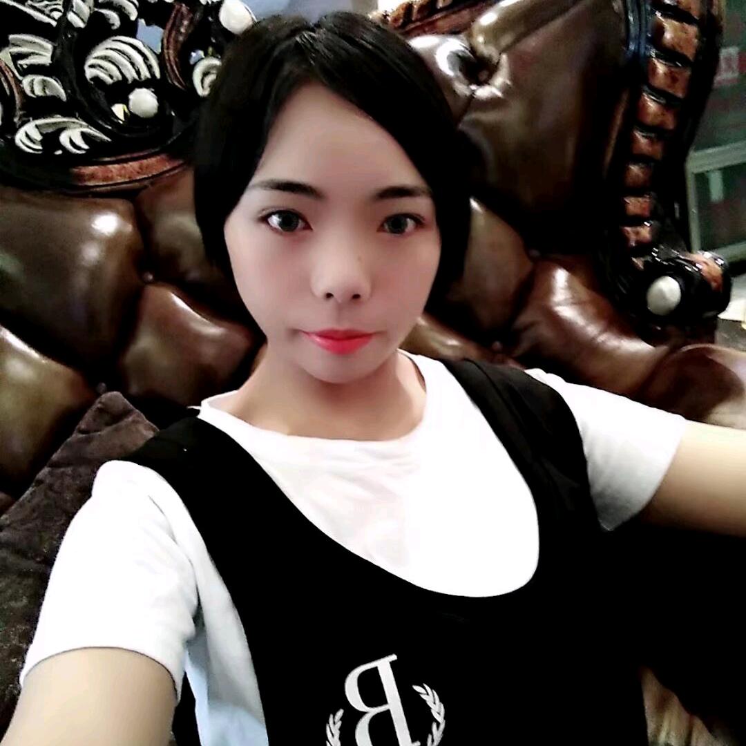 微笑甜甜
