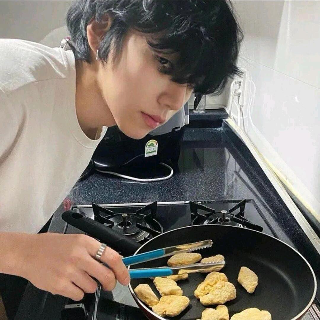 泝
