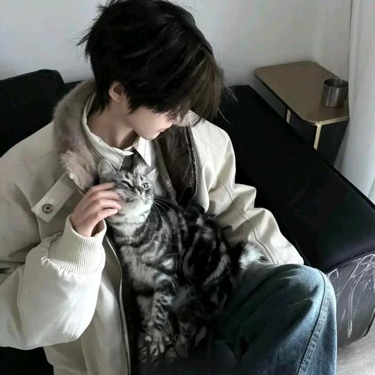 凌(❁´◡`❁)*✲ﾟ*风^ （韩景霄）