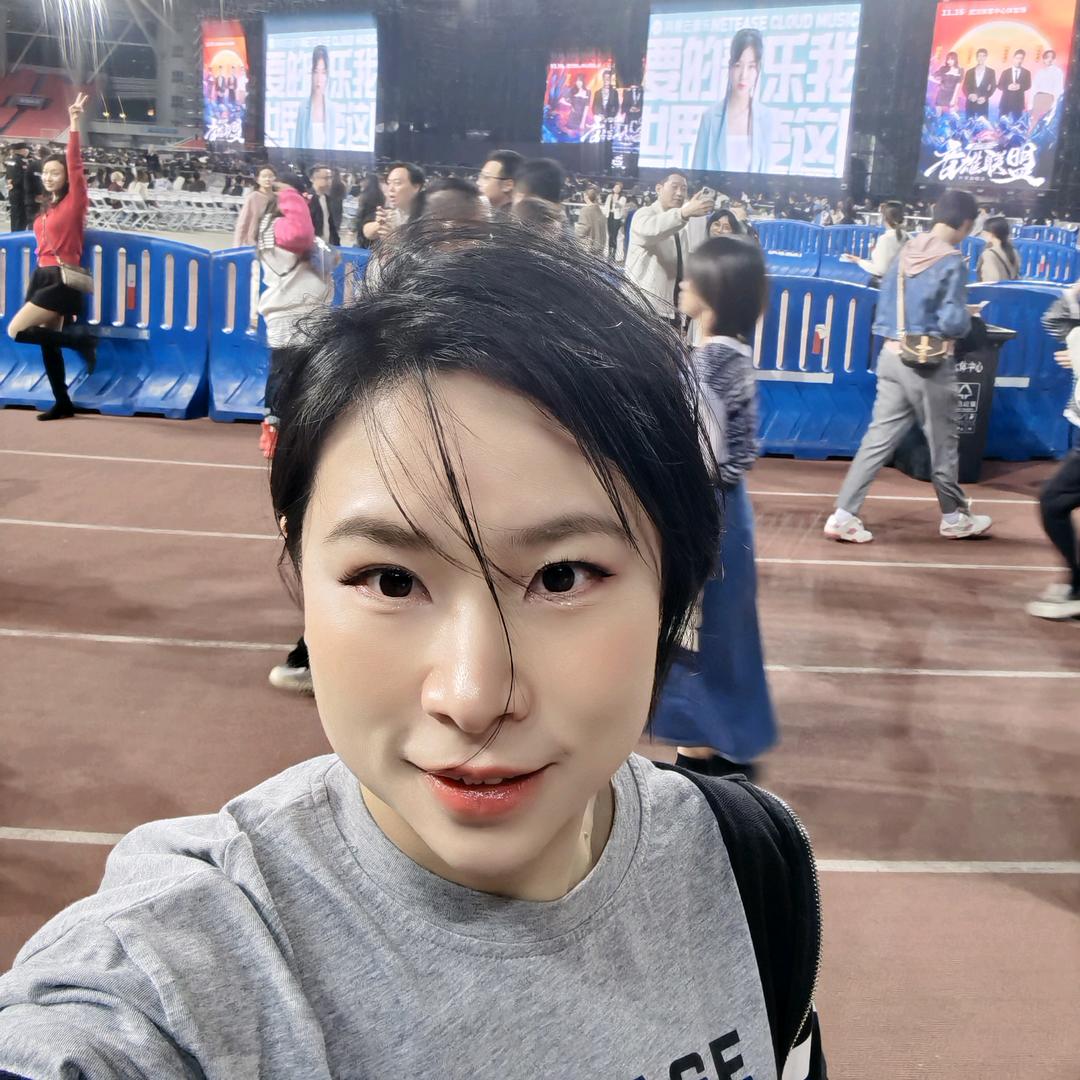 做快餐的老板娘小梁