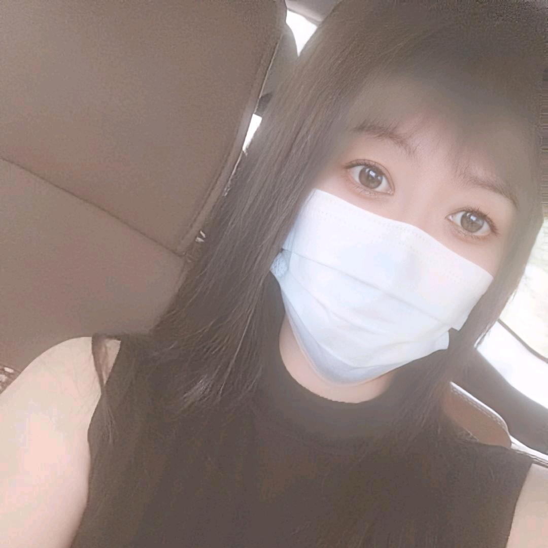 王小样要开心吖🌻
