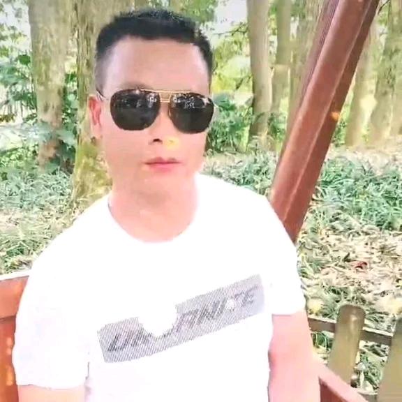 钱男游🚘