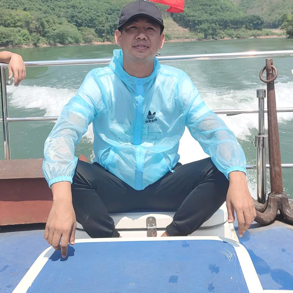 普洱草木人