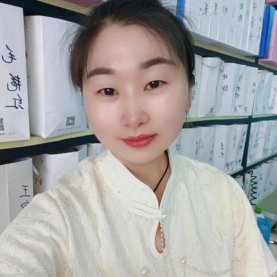 高龙护肤品店李冰