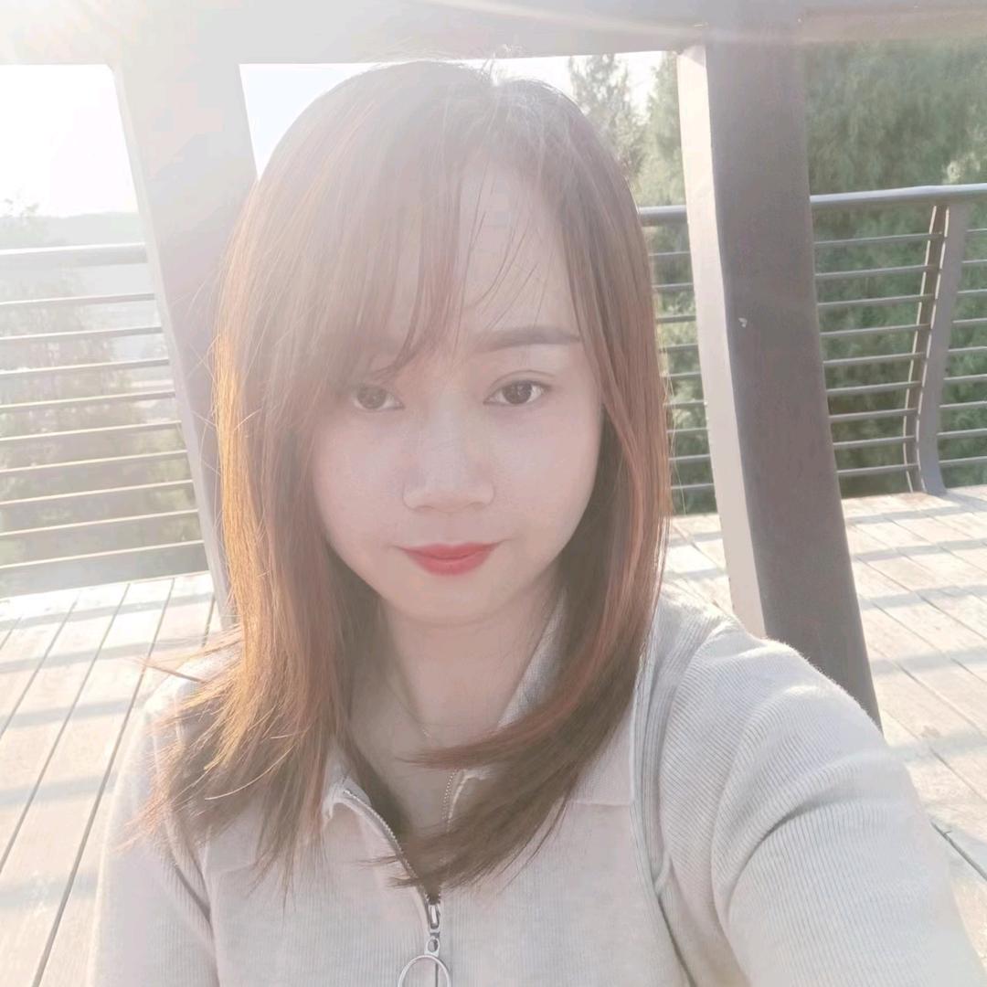 漳河万达楚街卖童鞋的玲