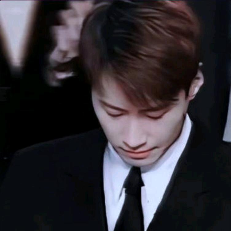 狼退佛隐蛇向西，答案骚韦老司机！