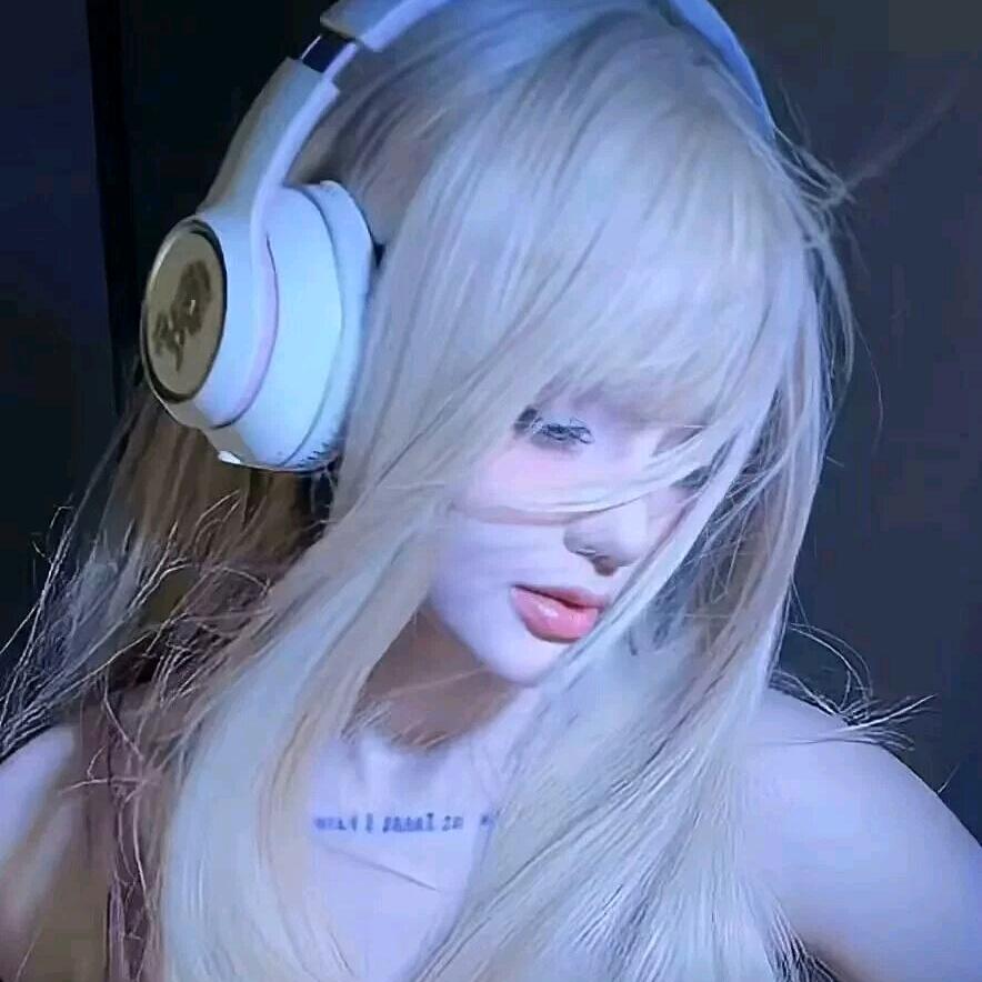 巴啦啦——⚡️🌙🌽