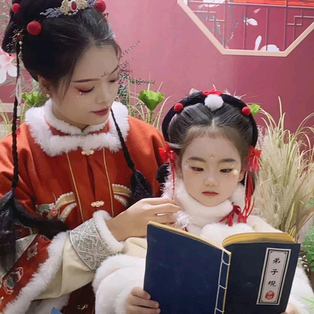 小董都董 ✌︎