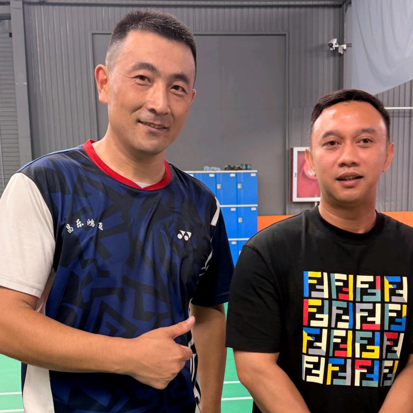 昌乐鸿飞羽毛球徐老师