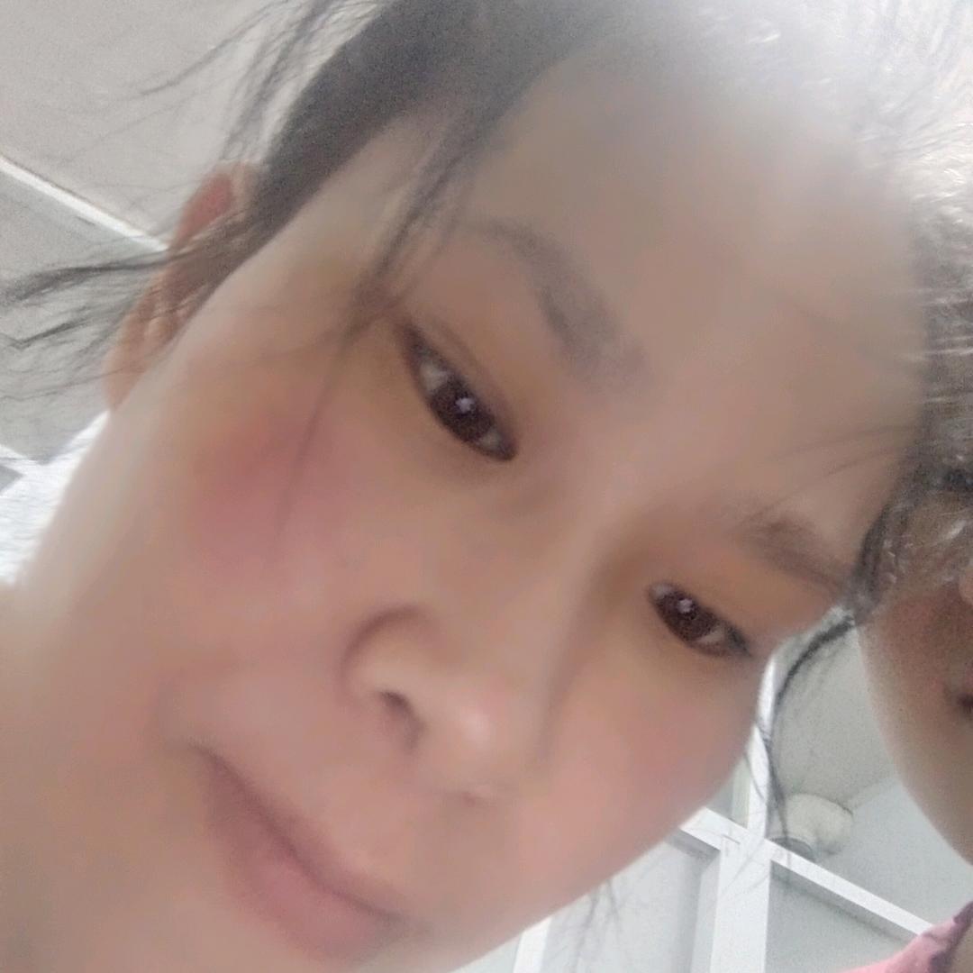 许龙凤头像