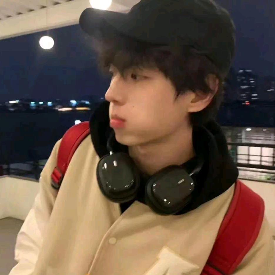 爱喝青梅绿茶.
