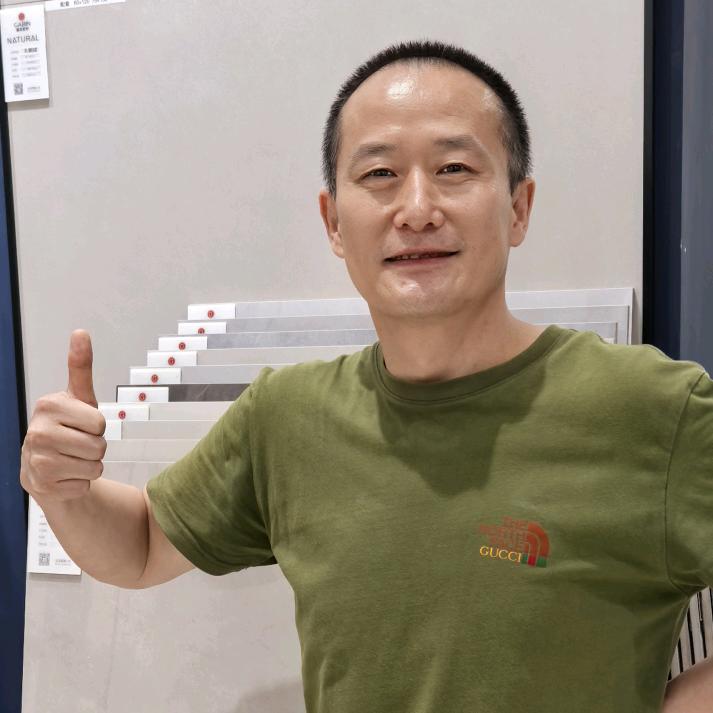 柳志高：嘉滨建材.嘉宾瓷砖.依利达瓷砖