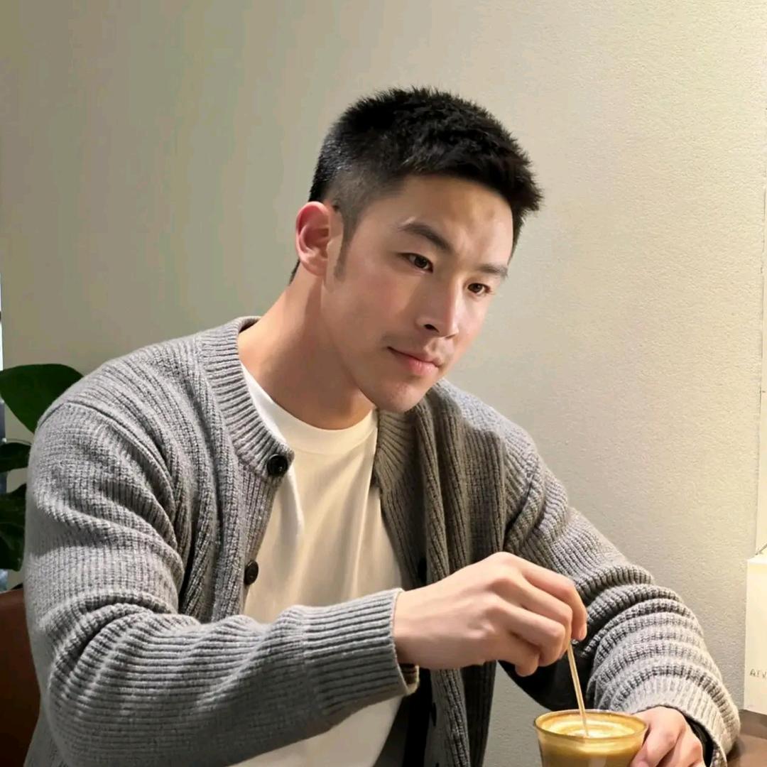 任泓宾