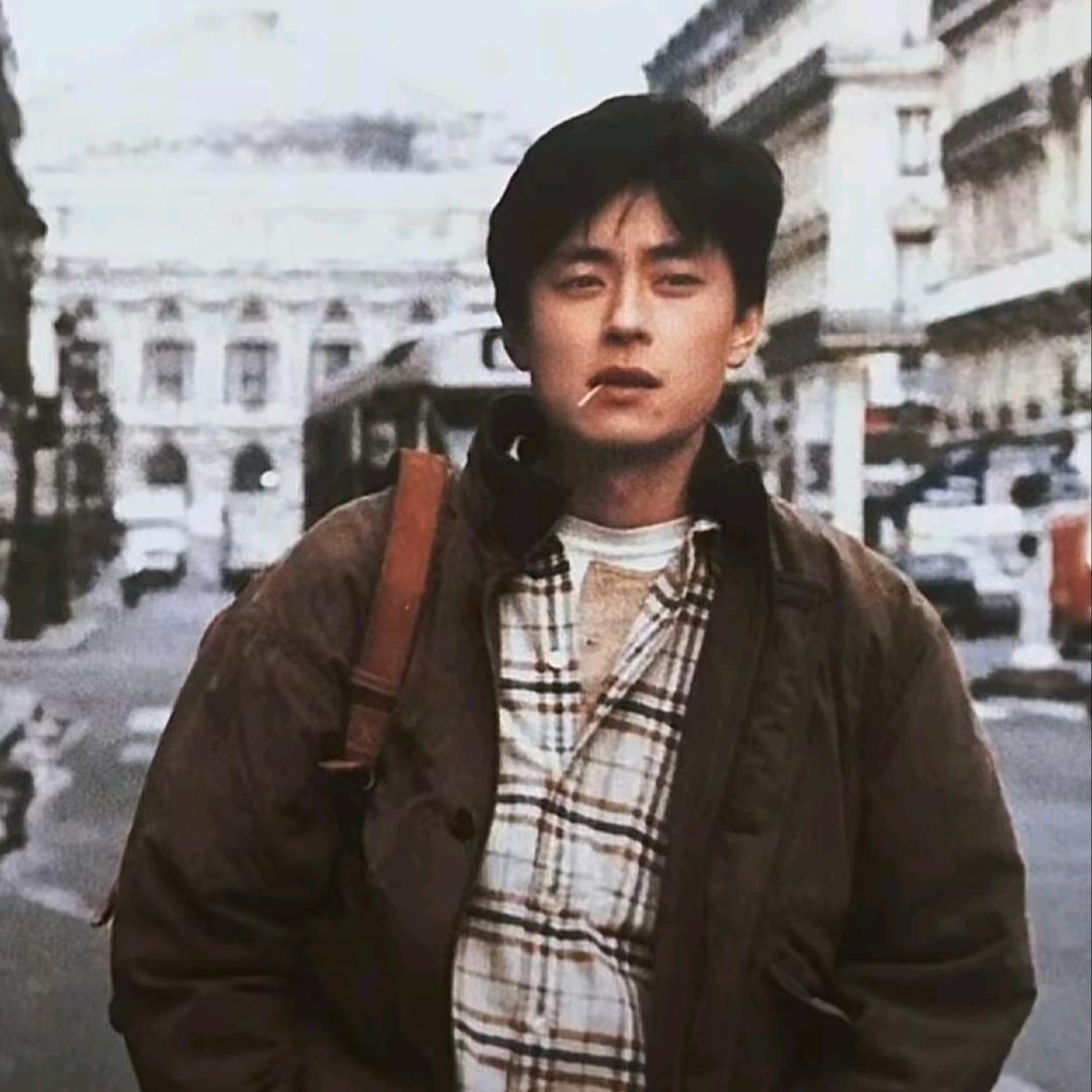 康乐宫酒吧 施柏玉