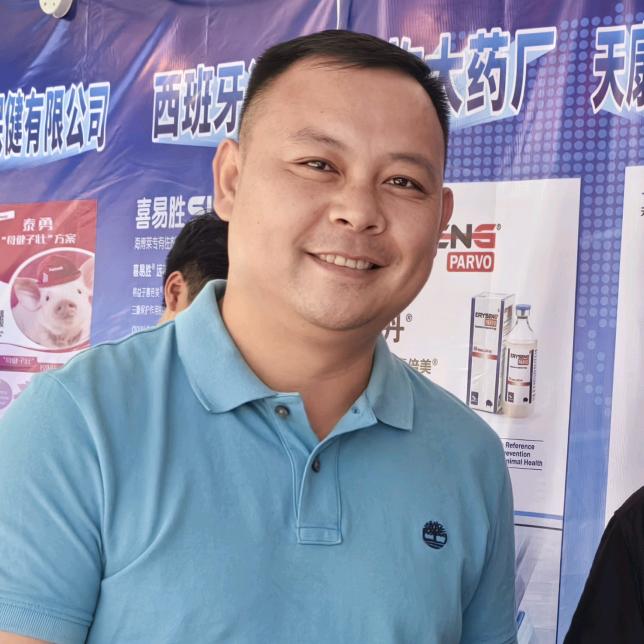 南宁养猪小哥（楼房式母猪场）
