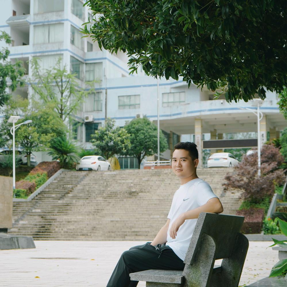 咬着棒棒糖拽天下