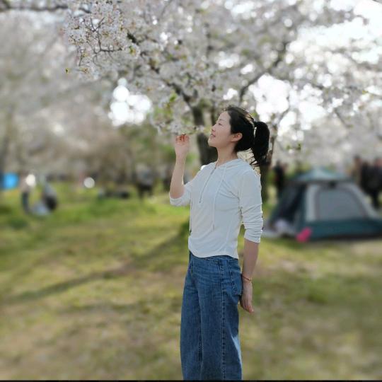 芳芳芳吖