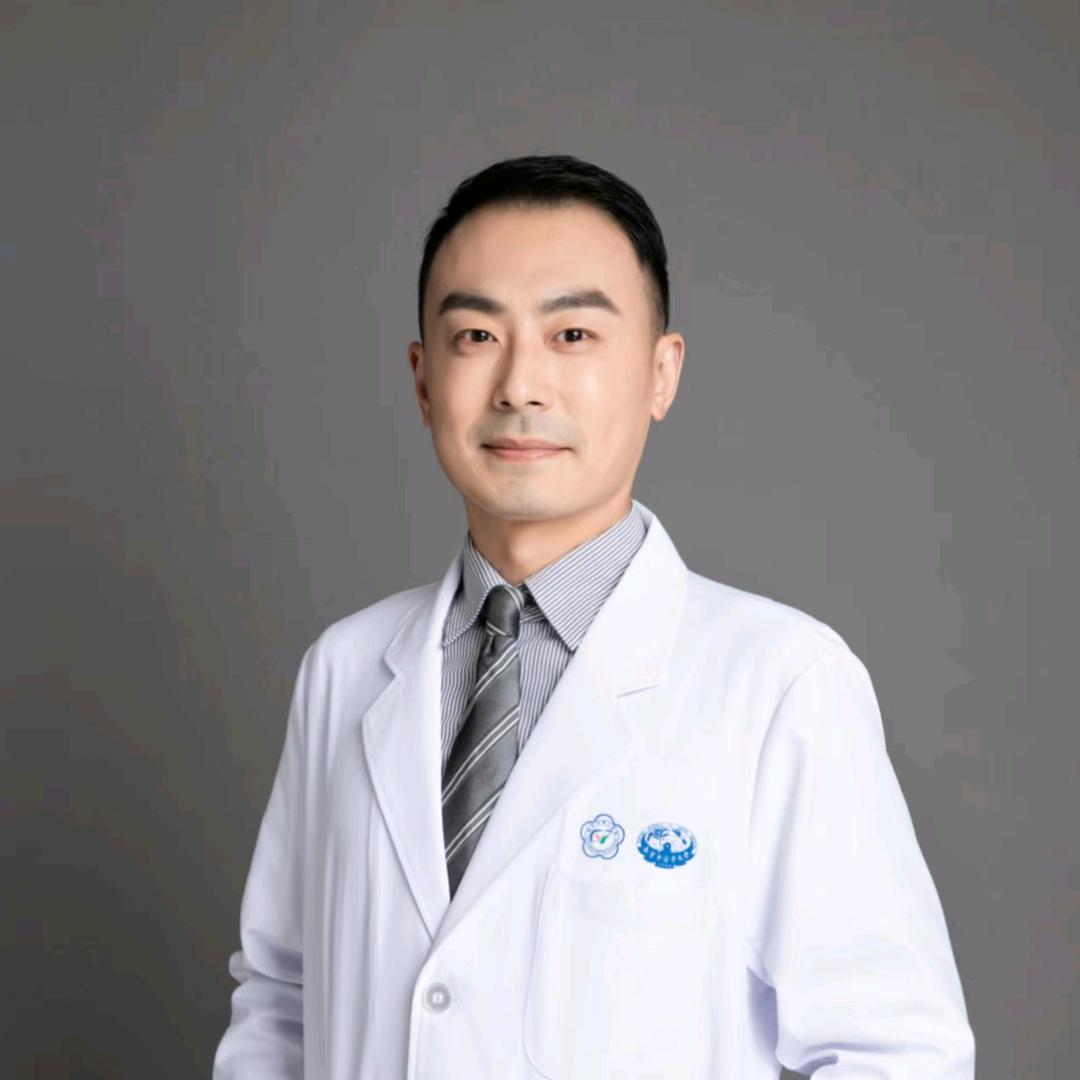 整形医生胡亮